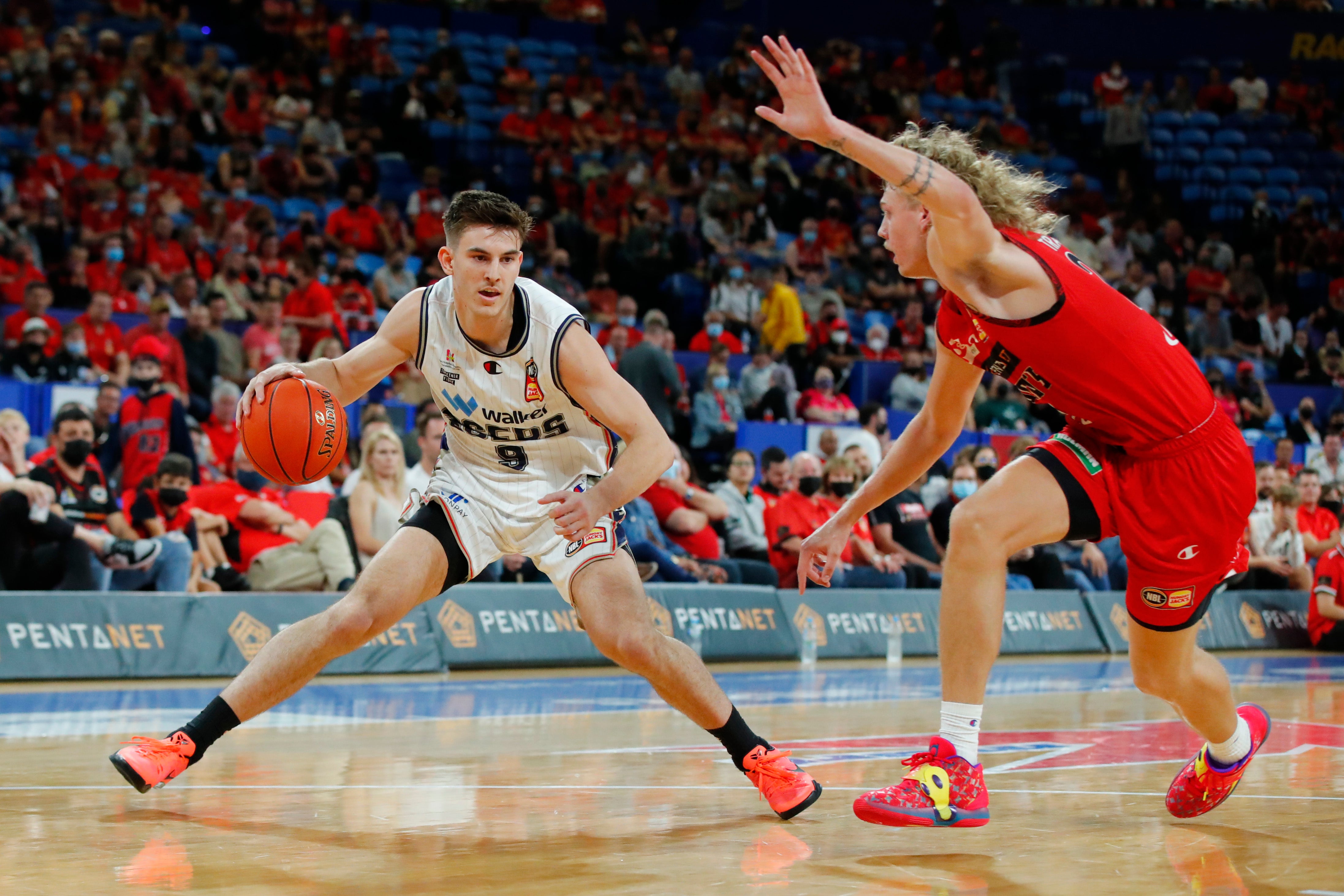 Nick Marshall Re signs with 36ers